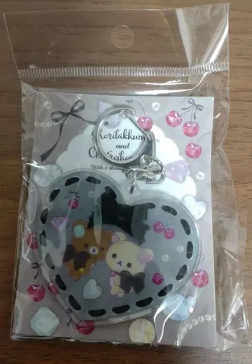 코리락쿠마 and 차이로이코구마 스토어 데코레이션 아크릴 키링