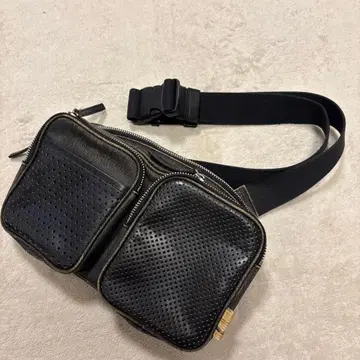 paul smith 디스트레스 레더 숄더백