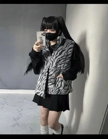 gibous zebra fur vest 미사용 새상품 미개봉