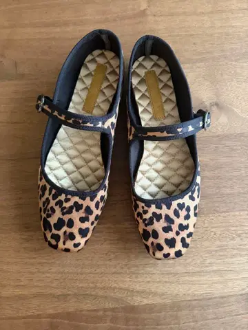 LOWRYS FARM 레오파드 무늬 발레 슈즈
