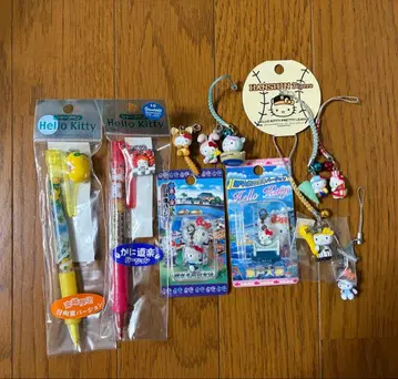 지역 한정 헬로키티 샤프, 키링 세트