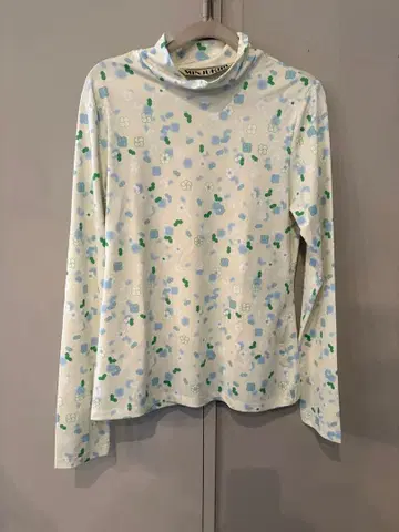 MINJUKIM 그린 Bari Flower 긴팔 상의