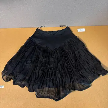 샤론 와코브(sharon wauchob)의 무릎 기장 스커트 블랙