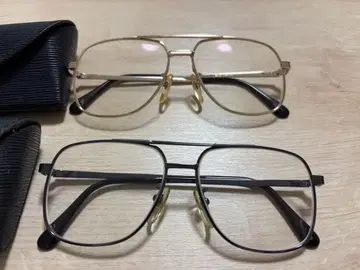 골드 블랙 스퀘어 안경 케이스 포함 시크한 세트