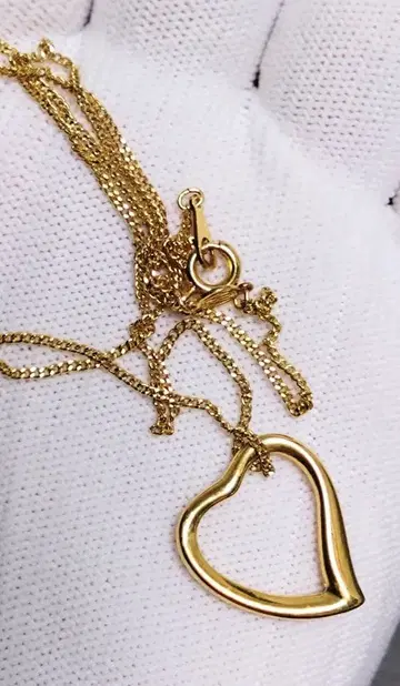 골드 하트형 목걸이
