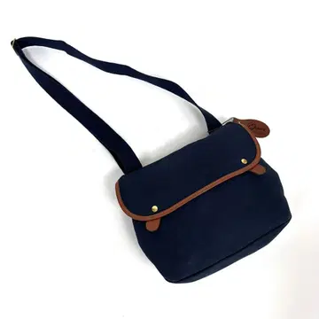 영국제 Brady AVON 에이본 가죽 x 캔버스 숄더백