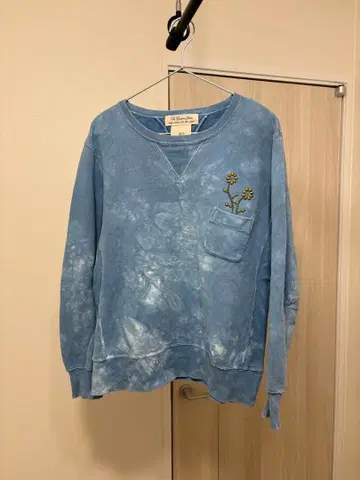 REMI RELIEF 플라워 스터드 트레이닝복