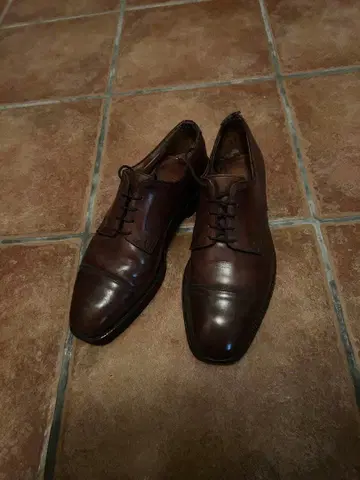 크로켓 앤 존스 브라운 드레스 슈즈