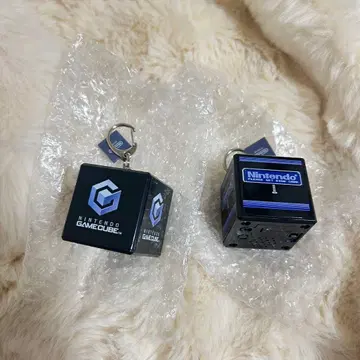닌텐도 뮤지엄 게임큐브 패미컴 시동음 키링 2개
