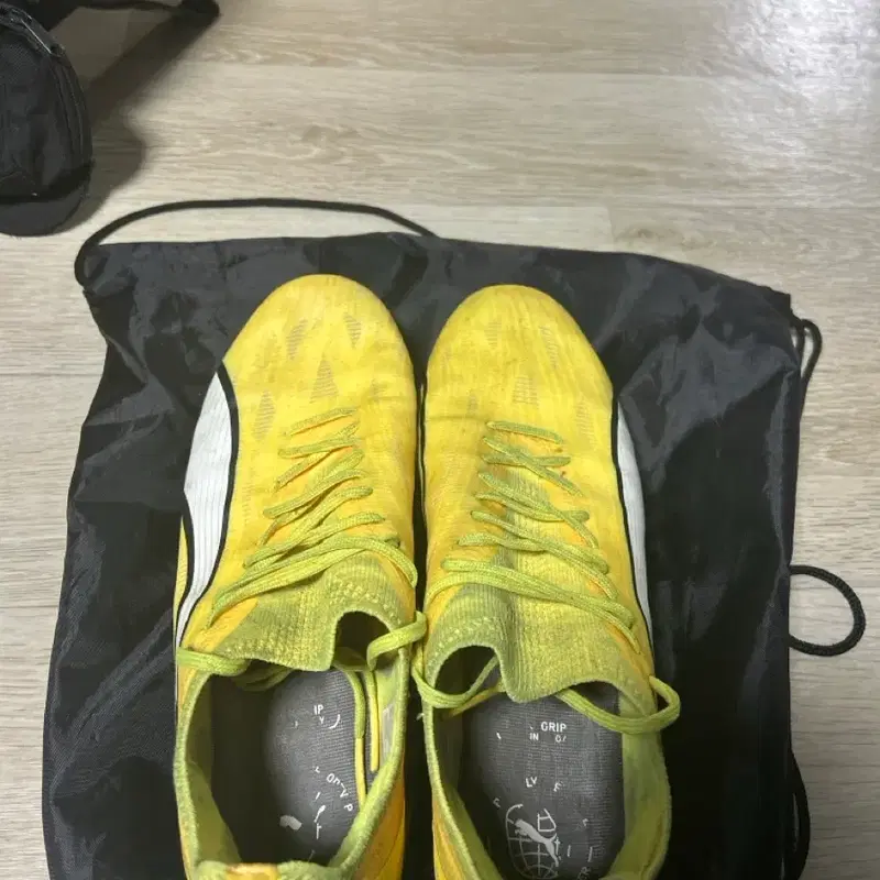 푸마 울트라 축구화 260