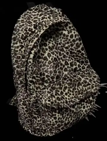 레오파드 무늬 스터드 백팩 y2k archive 레오파드