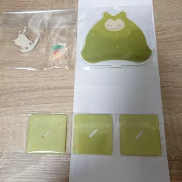 포켓몬 아크릴 스탠드 이끼낀 카비곤 옅은색 피카츄