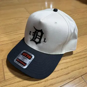 타투 스튜디오 야마다 캡 할리 칼리 야마다 렌