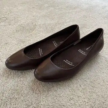 Rockport 다크 브라운 플랫슈즈