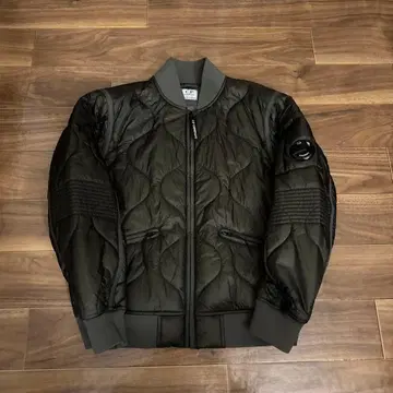 cp company ma1 봄버 자켓
