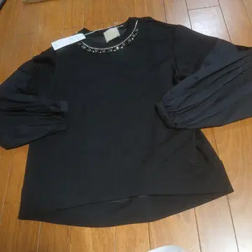 키리에키리, 비쥬 아우터