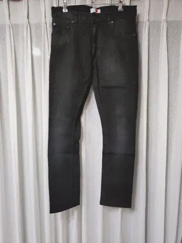 타미힐피거 x 루이스 해밀턴 블랙 데님 팬츠