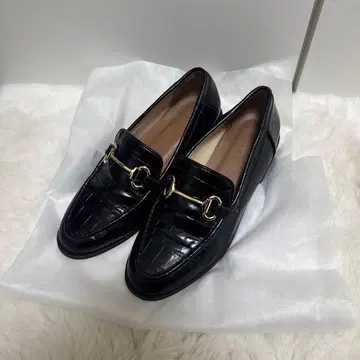 BEAMS HEART 크로커다일풍 로퍼 블랙