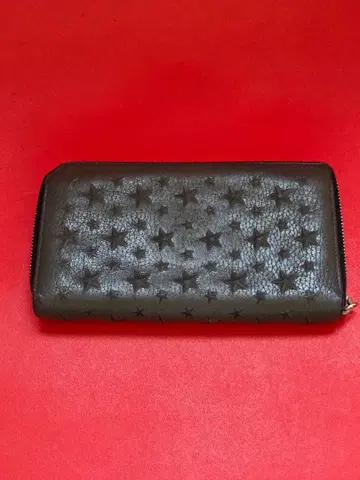 JIMMY CHOO 지미추 장지갑 별 모양 엠보싱 그레이