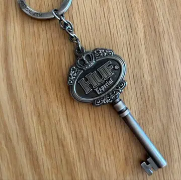 HUF 열쇠 모양 키링 ESPECIAL KEYCHAIN