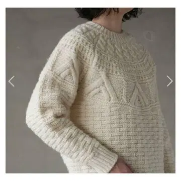 BATONER SPREAD ARAN CREW NECK KNIT 바토너