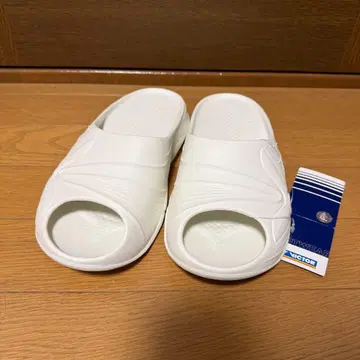 VICTOR 샌들 화이트 사이즈 26