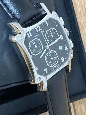 해밀턴 로이드 쿼츠 손목시계