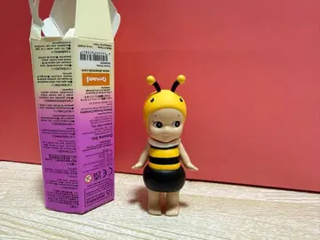 Sonny Angel Flower Series Bee