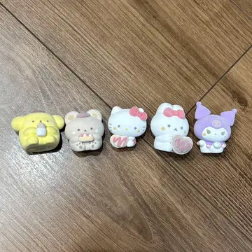 캡슐 플로키 스튜디오 하누루 x 산리오 컴플리트