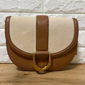 찰스앤키스 가비네 캔버스 안장 백