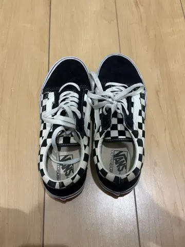 Vans 체커 패턴 스니커즈