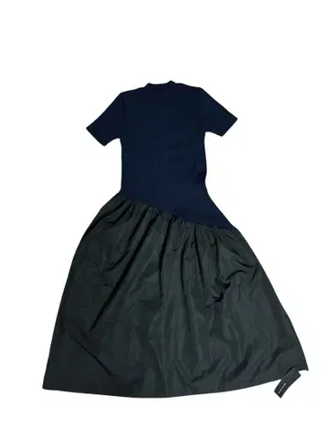 오블리크 커팅 니트 원피스 새상품 택 포함 UNITEDTOKYO