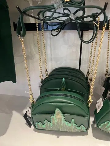 USJ 한정판 위키드 숄더백