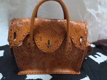 그레이스 콘티넨탈 카빙 백