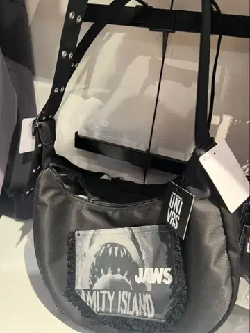 USJ 한정판 위키드 숄더백