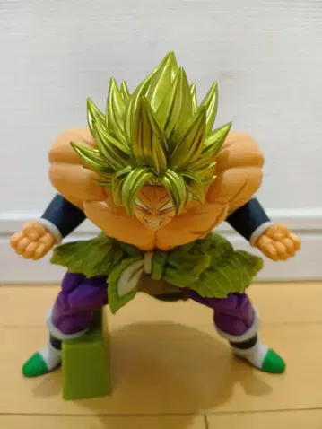 드래곤볼 브로리 피규어