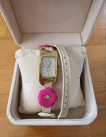 [ 초레어 2000년제 ] 헬로키티 일본제 손목시계 플라워 빈티지