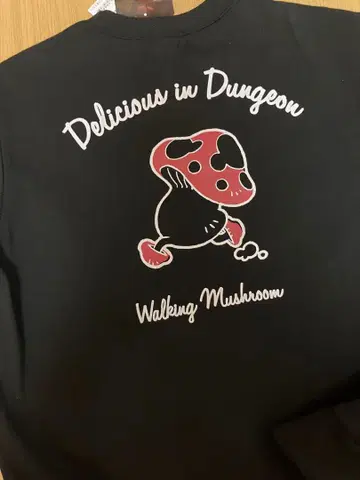 던전밥 트레이닝복 속기모 M 사이즈