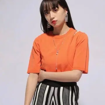 HARE 오렌지 반팔 니트 셔츠 티셔츠 어깨 트임 디자인