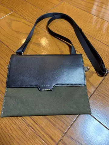 Paul Smith 숄더백 블랙/올리브 새상품급 사코슈