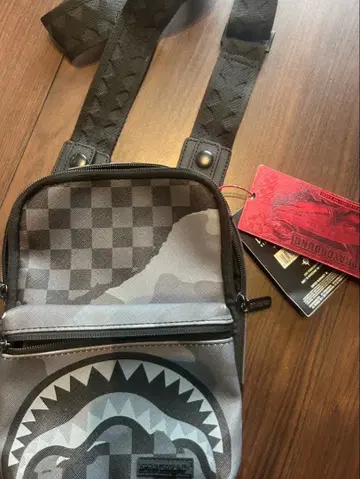 스프레이 그라운드 숄더백 택 포함