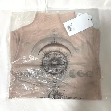 16. 멜트 더 레이디 호로스코프 타투 탑스