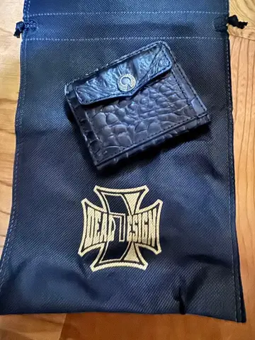 DEAL DESIGN 크로커다일 무늬 이단 접이식 지갑