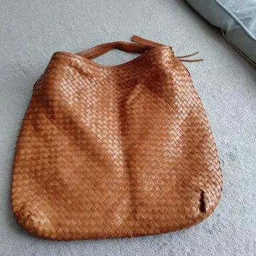 Dakota 뜨개질 디자인 숄더백