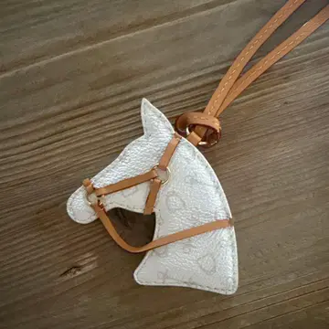 라이딩 참 호스 헤드/아이보리