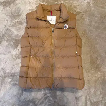 MONCLER 베이지 퀼팅 다운 베스트