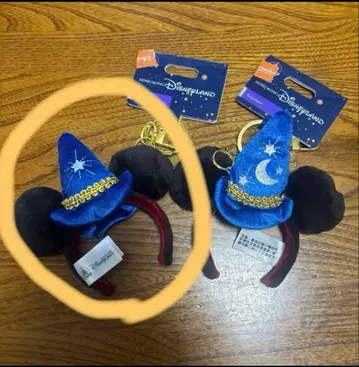 미키마우스 귀와 마법사 모자 디자인의 키링