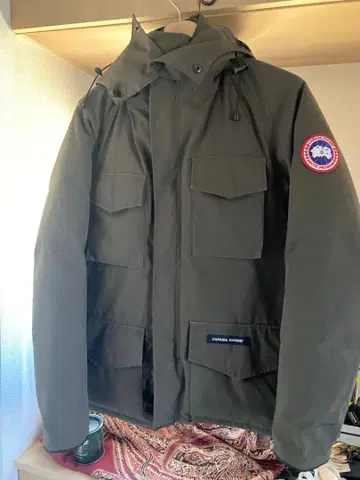 최종 가격 CANADA GOOSE 다운 자켓