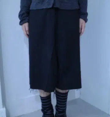 myorang 스트라이프 슬릿 미디 스커트 coyseio