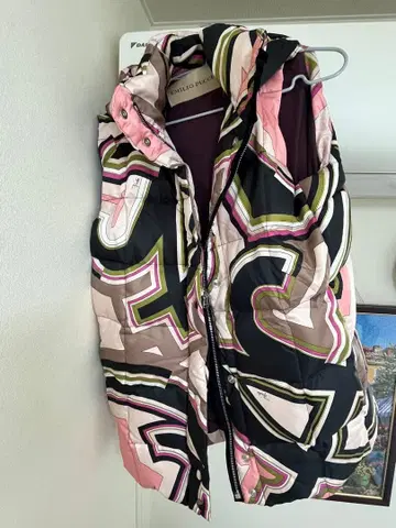 EMILIO PUCCI 기하학 패턴 다운 베스트